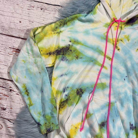 Danzy Tie Dye Swirl Blue Green Pullover Sweatshirt - Picture 5 of 8